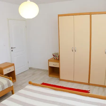 Apartment Barbara Podstrana